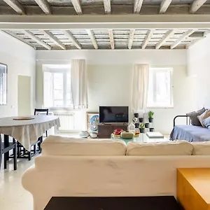  Appartamento Authentic Monti 5 Mins From Colosseum