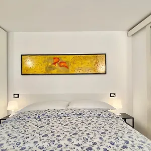 casaviva-comfy-central-bilo-in-genova.hotelitalianriviera.com/
